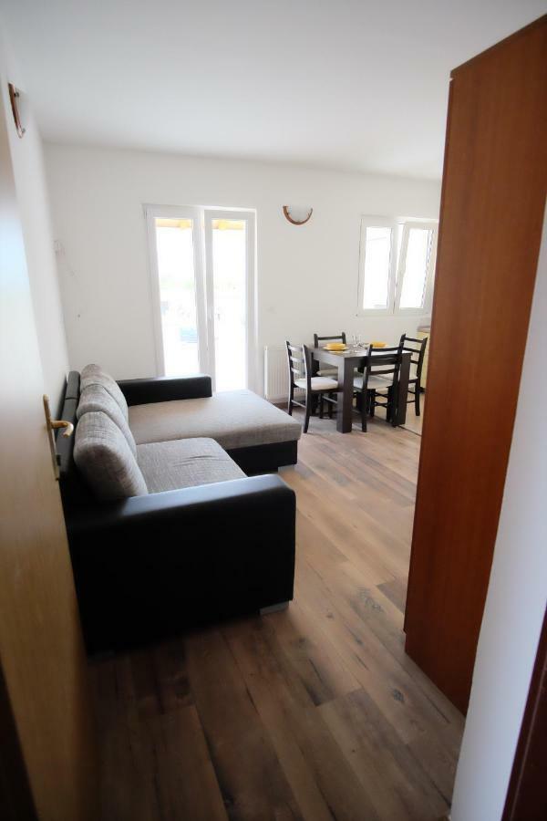 Apartmani Svemir Drage Exterior photo