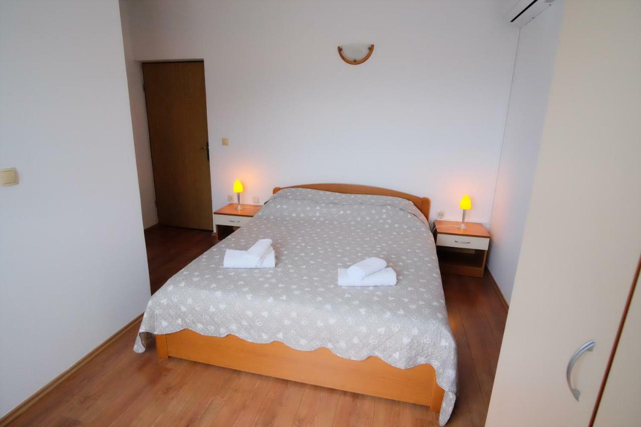 Apartmani Svemir Drage Exterior photo